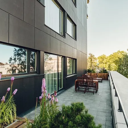 Lurich Residences アパートホテル