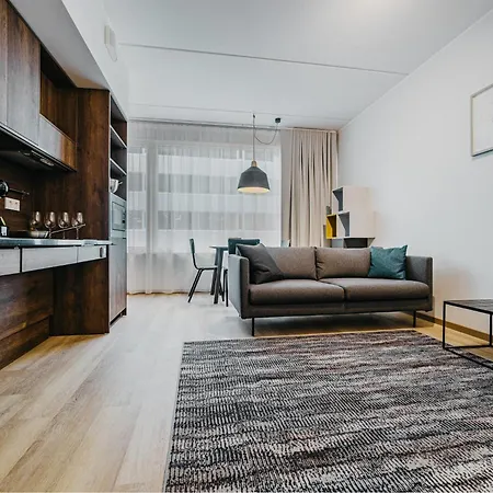 アパートホテル Lurich Residences