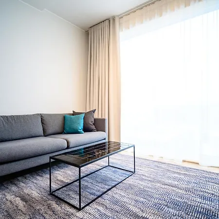 Lurich Residences アパートホテル