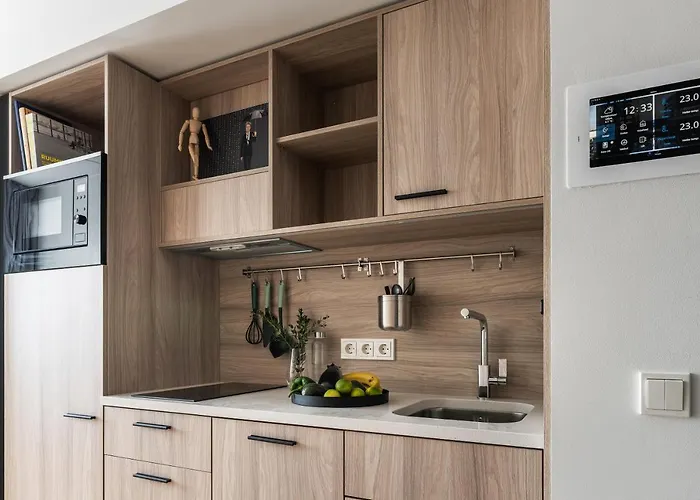 アパートホテル Lurich Residences